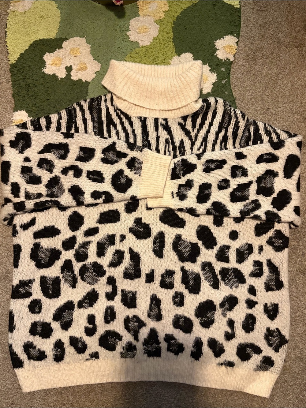 Torrid Size 3 Zebra Leopard Print Mock Neck Sweater 22/24